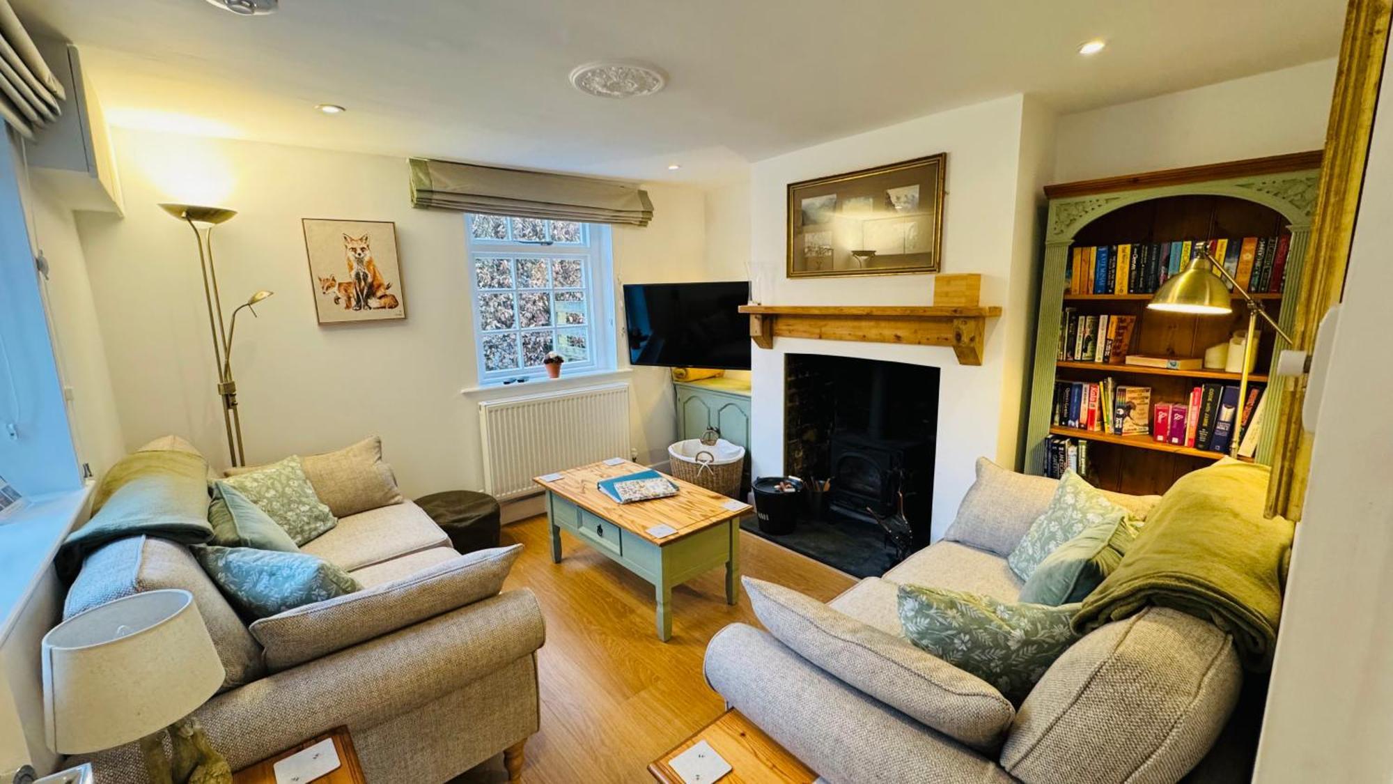 Southwater 3 Bed Spa Cottage מראה חיצוני תמונה