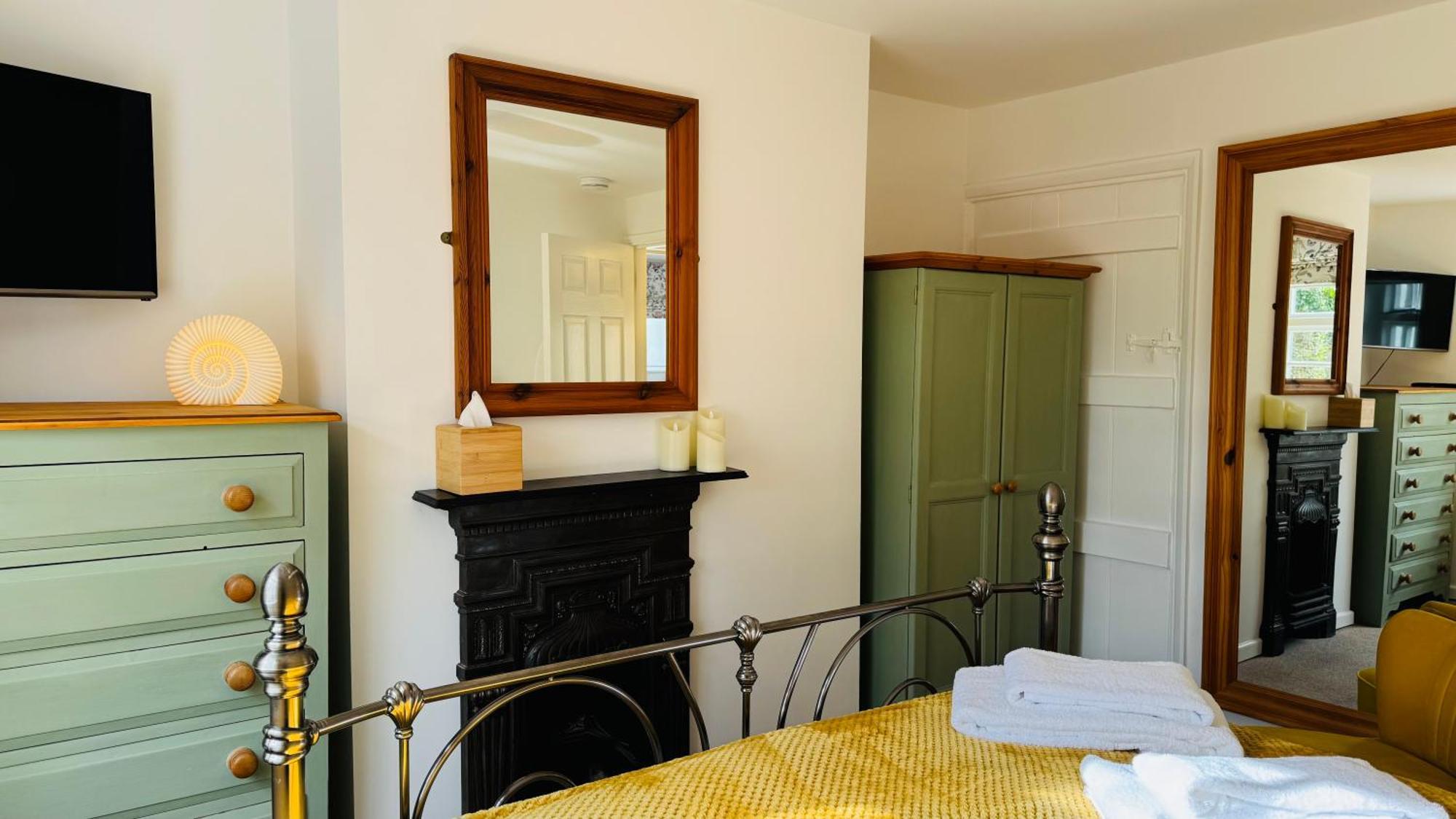 Southwater 3 Bed Spa Cottage מראה חיצוני תמונה